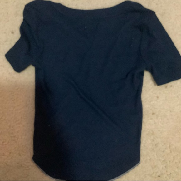 navy henley w/ contrast stitching NWOT - Picture 3 of 3